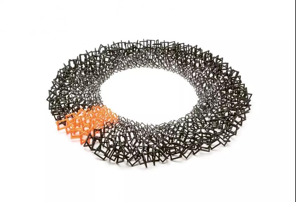 INTERSECTIONS NECKPIECE，NYLON, INK，2018